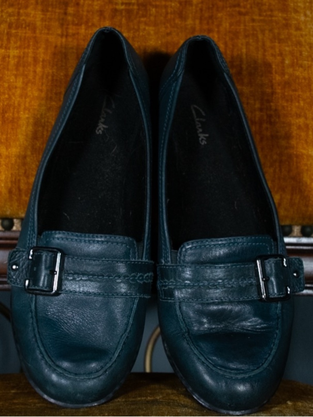 SIZE 8.5 Clarks Ashland Teal Leather Buckle Loafers